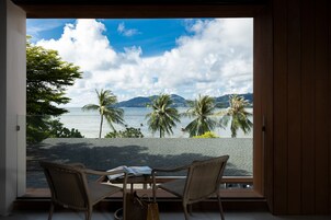 Deluxe Premier Balcony Seaview | 部屋からの景観