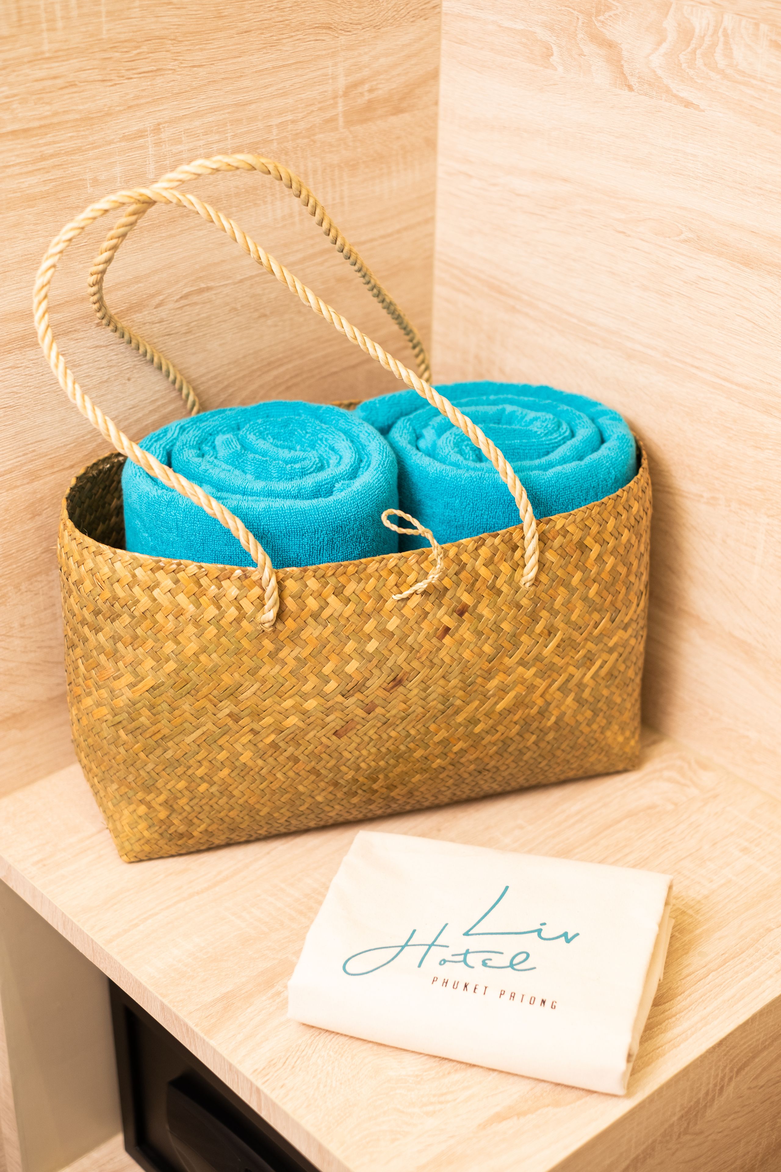 junior family room | 1 bedroom, premium bedding, minibar, in-room safe