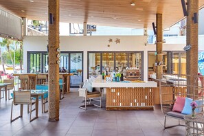 Breakfast, lunch and dinner served - LIV Hotel Phuket Patong Beachfront (Patong)