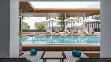 Deluxe Pool Access Terrace