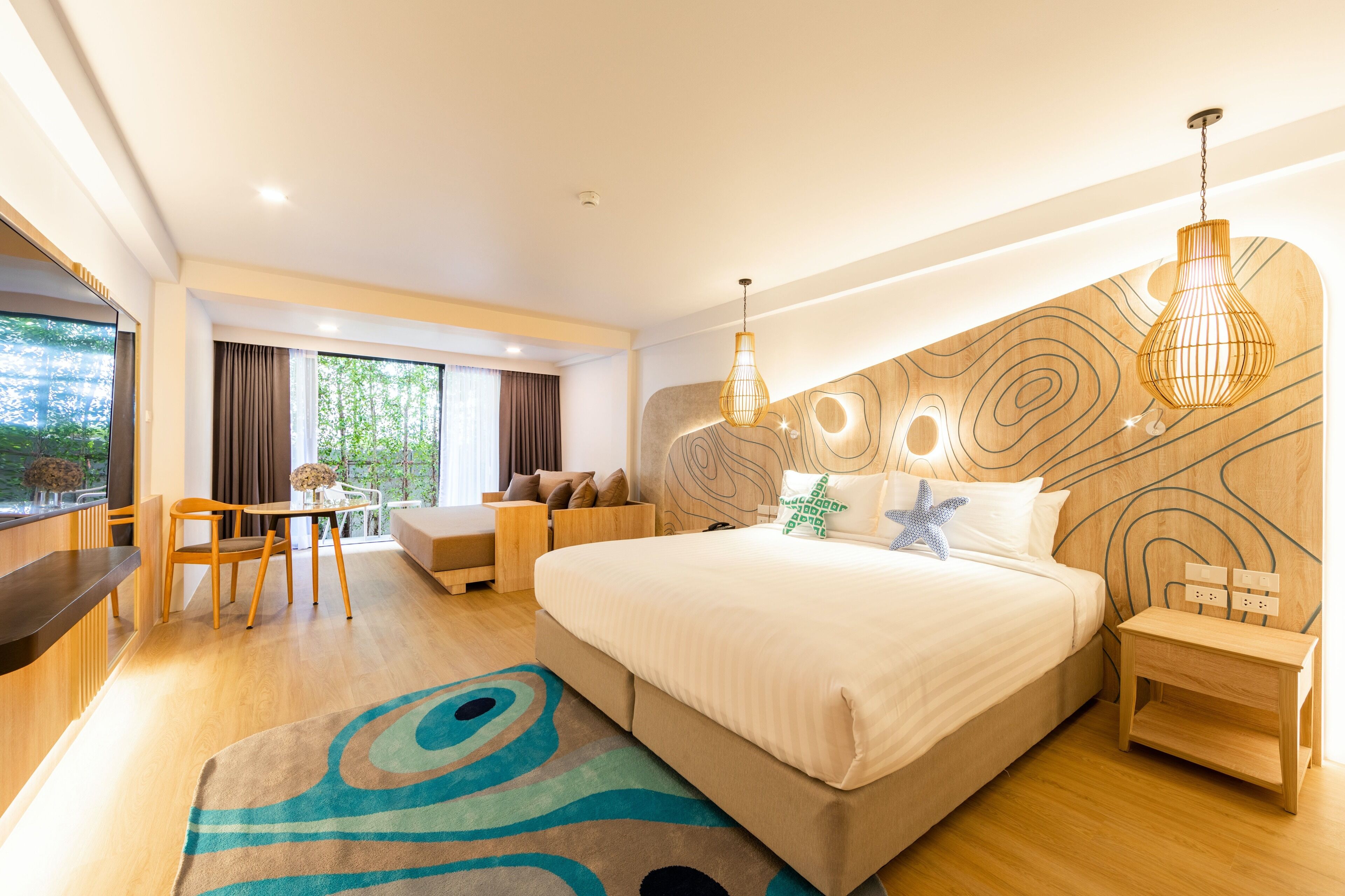 deluxe double or twin room | 1 bedroom, premium bedding, minibar, in-room safe
