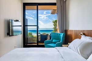 Escritorio, sistema de insonorización, wifi gratis y ropa de cama