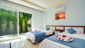 Villa | 3 bedrooms, desk, iron/ironing board, free WiFi