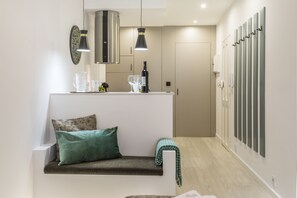 Studio, 1 Bedroom (3D) | Bathroom | Shower, hair dryer, towels - LxWay Apartments Santa Marta (Lisbon)