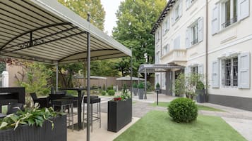 Façade de lâhĂ©bergement - soirĂ©e/nuit