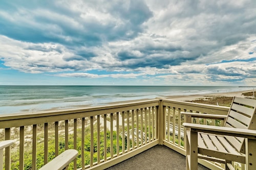 Classy, Clean & Elegant Oceanfront 'Penthouse' ~