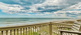 Classy, Clean & Elegant Oceanfront 'Penthouse' ~