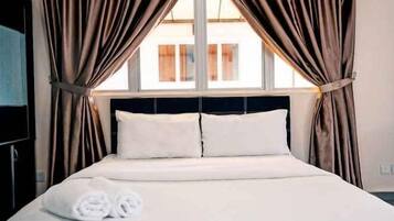 2 bedrooms, individually furnished, blackout curtains, soundproofing