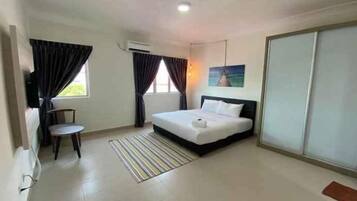 2 bedrooms, individually furnished, blackout curtains, soundproofing