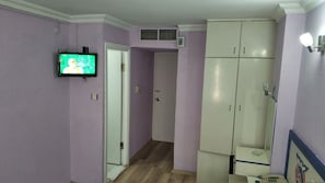 Double or Twin Room | Room amenity - Akkus Hotel (Istanbul)