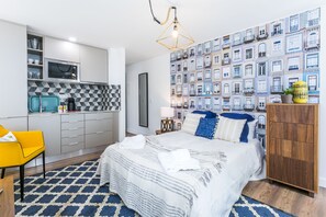 Studio (1D) | Iron/ironing board, free cribs/infant beds, free WiFi, bed sheets