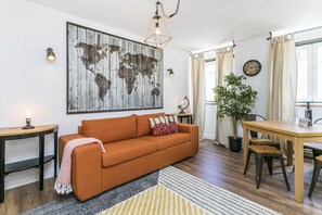 Duplex, 1 quarto, para não fumantes (2D) | Sala de estar | TV de tela plana