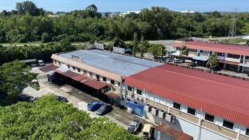 Superior Twin Room, 2 Single Beds | Minibar, in-room safe, desk, blackout curtains