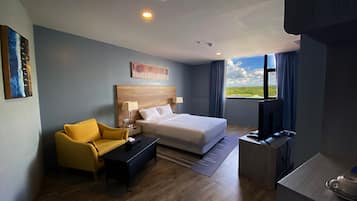 Superior Room, 1 Queen Bed | Minibar, in-room safe, desk, blackout curtains