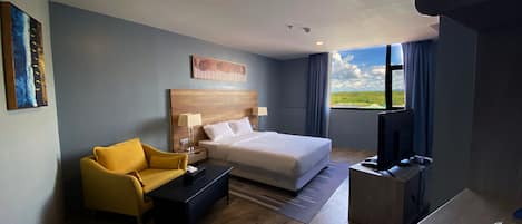 Superior Room, 1 Queen Bed | Minibar, in-room safe, desk, blackout drapes