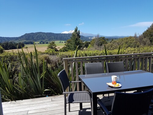 Stunning Views, Warm, Central & Quiet Little Hill
Biking, Skiing, Tramping +more