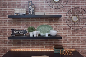 Studio (2nd Floor) | Room amenity