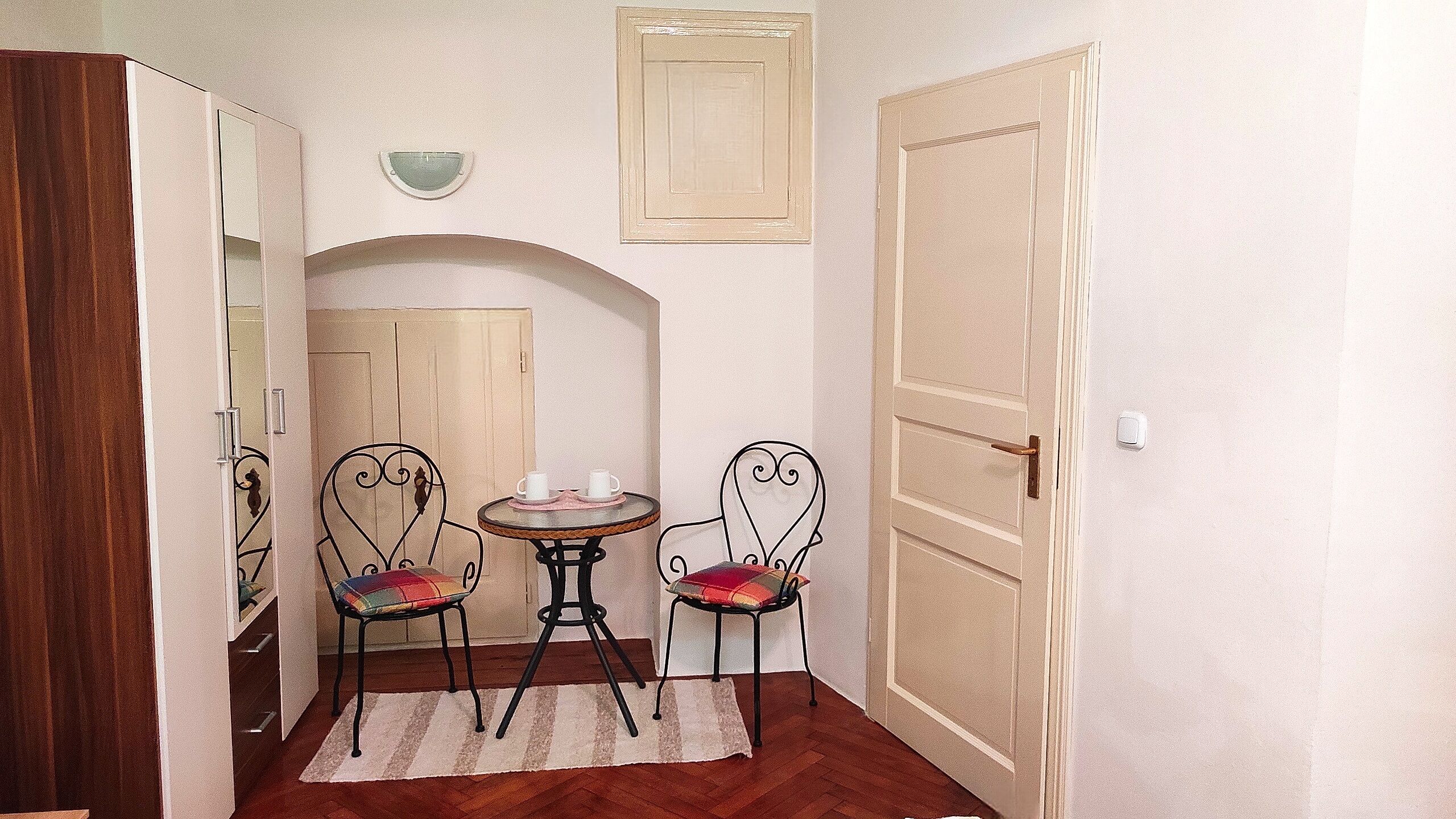 classic double room, 1 king bed | individually decorated, individually furnished, rollaway beds, free wifi