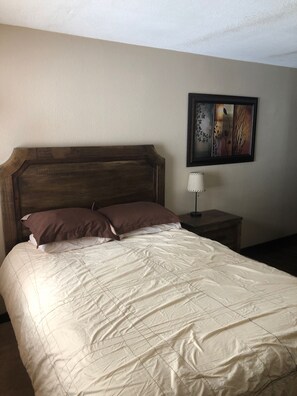 2 makuuhuonetta, Wi-Fi, vuodevaatteet