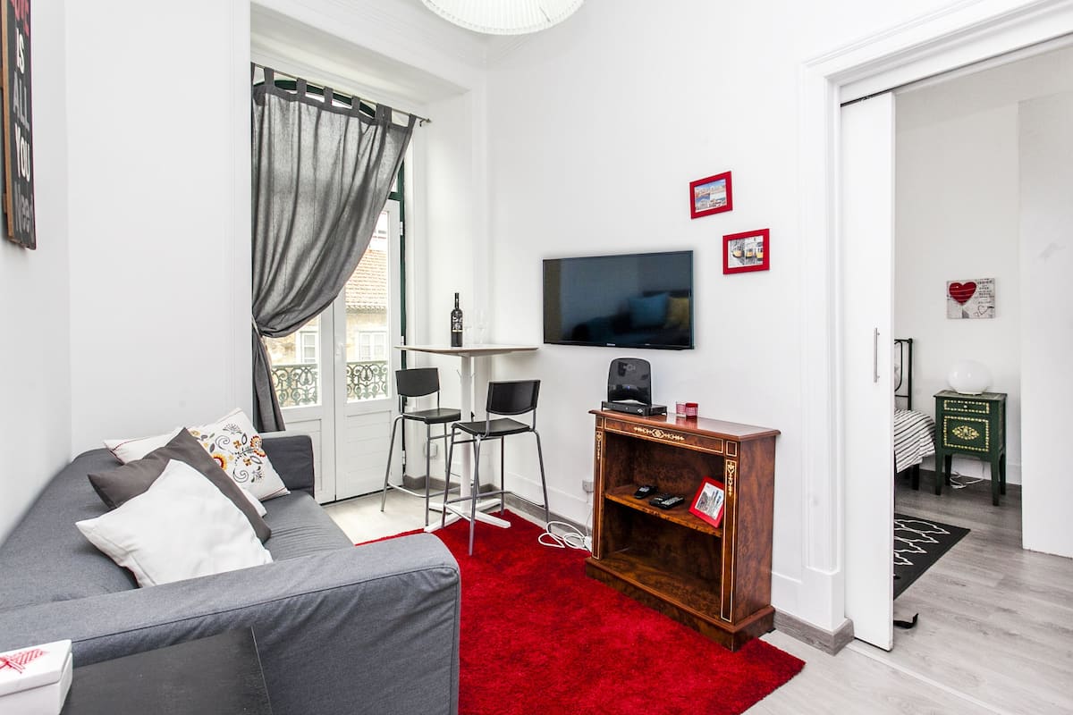 Apartment, 1 Bedroom (1A) | Living room | LCD TV