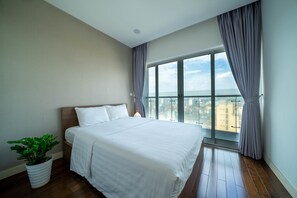 Appartement, 3 chambres, vue sur la ville | Coffre-fort, bureau, système d’insonorisation, fer et planche à repasser