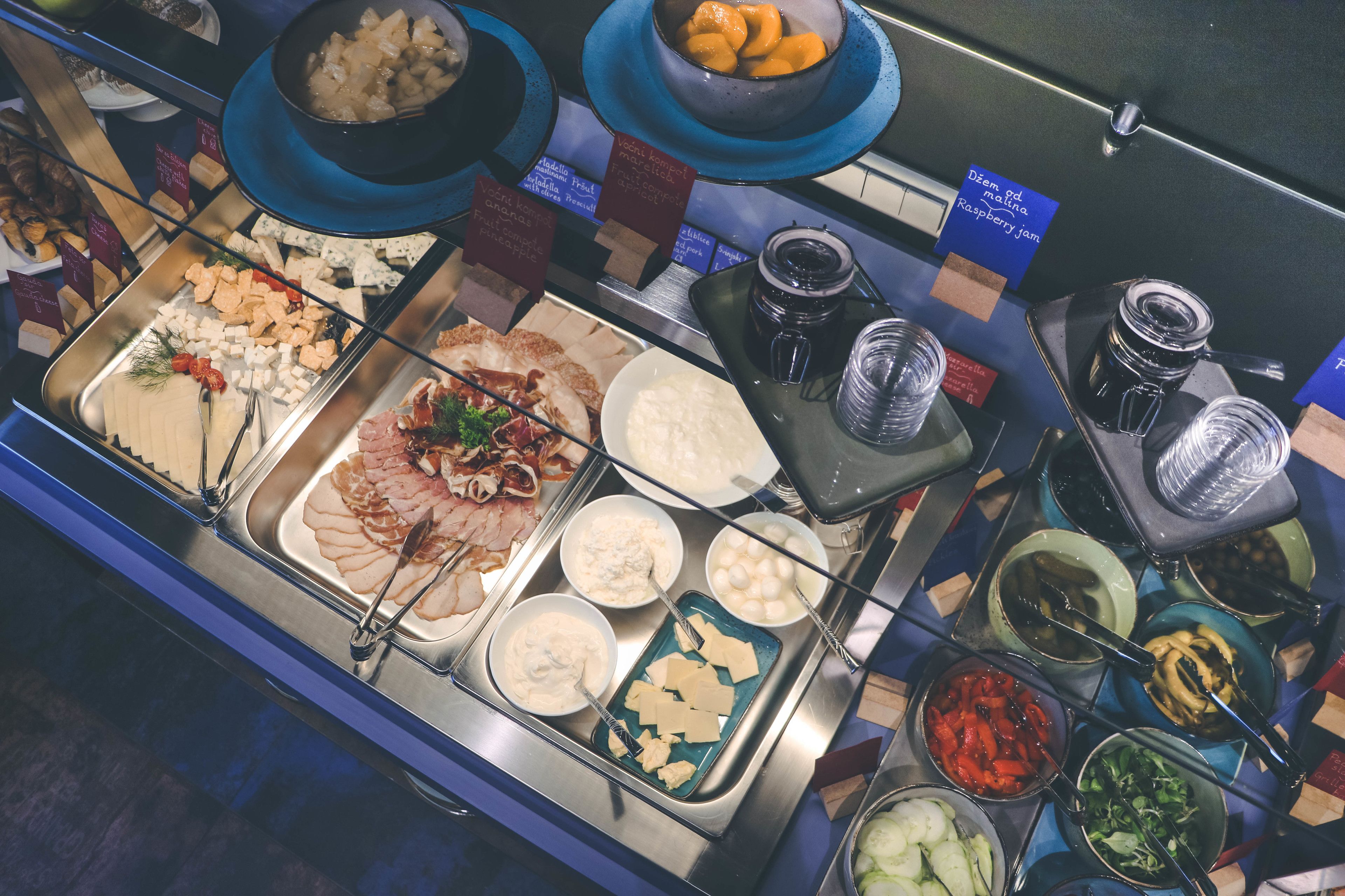 Bữa sáng buffet