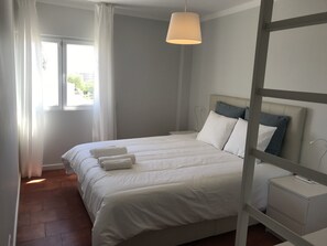 2 Schlafzimmer, Bügeleisen/Bügelbrett, kostenloses WLAN, Bettwäsche