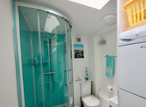 Duschwanne, Haartrockner