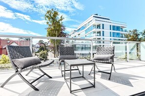 Deluxe Apartment, 1 Bedroom | Street view