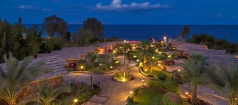Xperience Hill-Top Beach Resort