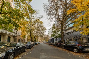 Free parking nearby - Apartment Adler-Nest Berlin by Kurfürstendamm (Berlin)