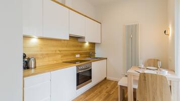 Køleskab, ovn, kogeplade, opvaskemaskine