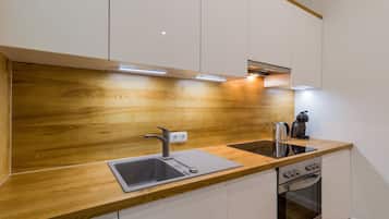Apartment (Nest) | Private kitchen | Fridge, oven, stovetop, dishwasher