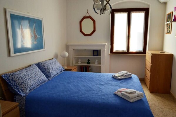 8 bedrooms, soundproofing