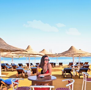 Plage privée, bar sur la plage