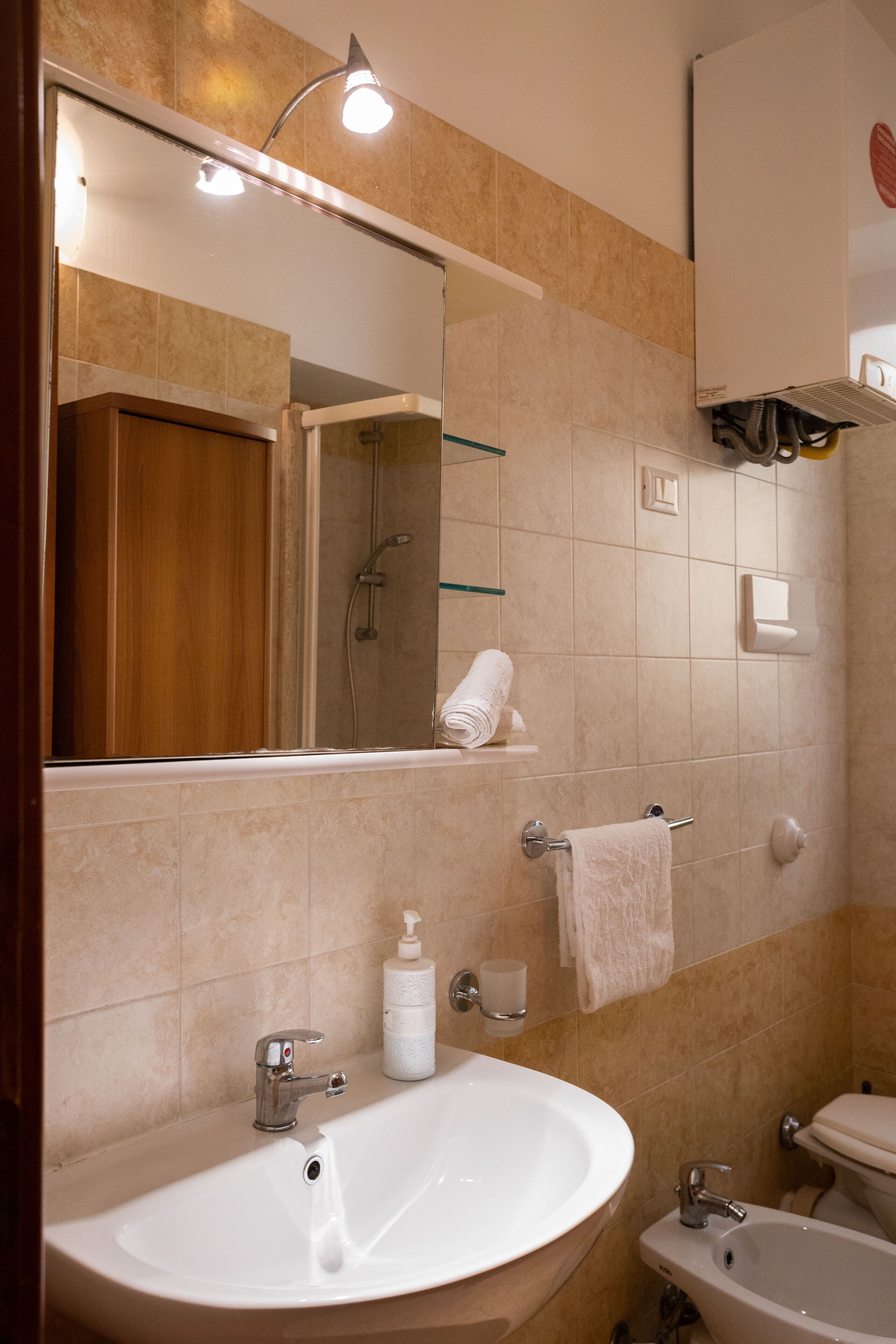 Apartamento Confort | Baño | Ducha y cabezal de ducha tipo lluvia