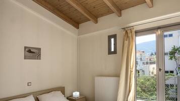 Studio Suite (1) | 3 bedrooms, in-room safe, individually decorated, individually furnished