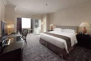 Standard Double Room, Non Smoking, Bay View | Down duvets, in-room safe, desk, blackout curtains - Hi Lai EZ Stay (Kaohsiung)