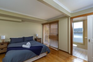5 Schlafzimmer, Bügeleisen/Bügelbrett, WLAN, Bettwäsche