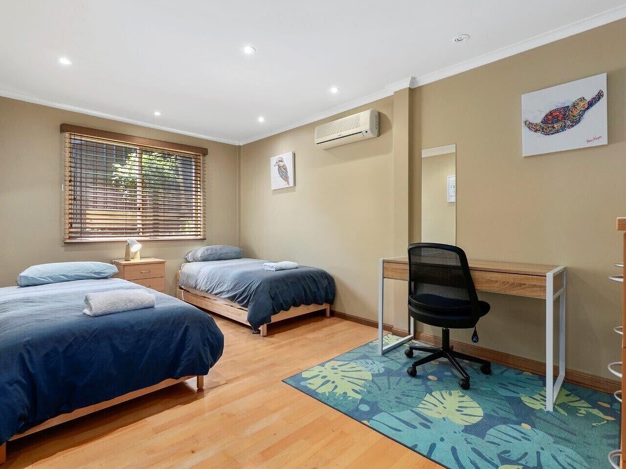 Spacious Noosa beachhouse - where the forest meets the sea - great for families! — image 18