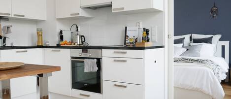 1 bedroom, hypo-allergenic bedding, individually furnished