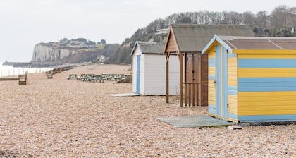 Coastal retreat on the beach in Kingsdown, near Deal