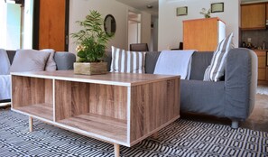 Grand-Villa, Poolblick | Wohnbereich | LCD-Fernseher