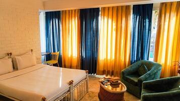 In-room safe, free WiFi