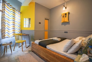 Budget Double Room Non AC | In-room safe, free WiFi - Moustache Udaipur - Hostel (Udaipur)