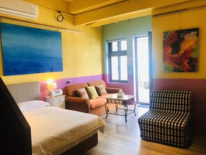 Family Room (1F No View) | Individually furnished, laptop workspace, blackout drapes, free WiFi - Great Vision B&B (Suao)