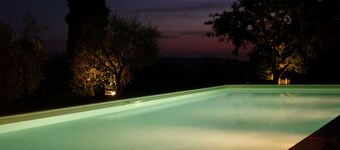 Villa with private pool with magnificent views, 22 km from Florence