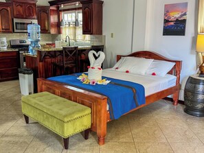 1 bedroom, free WiFi, bed sheets