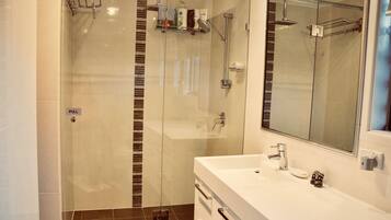 Hair dryer, towels