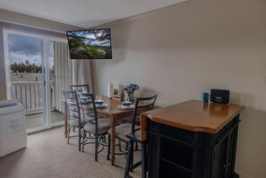 Dining - ML 259 – Snowy Mountain Getaway – King Bed & Cozy Vibes (Snowshoe)